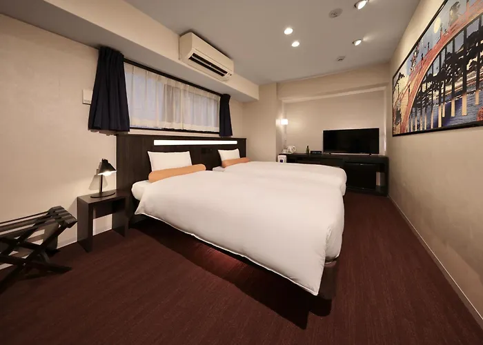 Kuromon Crystal Hotel