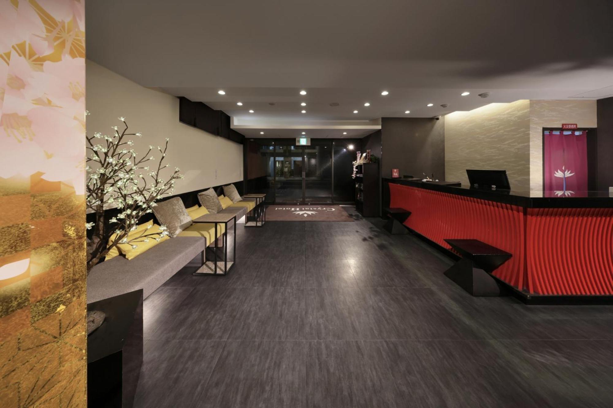 Kuromon Crystal Hotel 4*